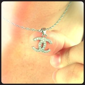 C classic pendant